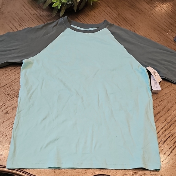 Two-Tone Raglan Sleeve T-Shirt Size XL Boys NWT - Picture 1 of 9